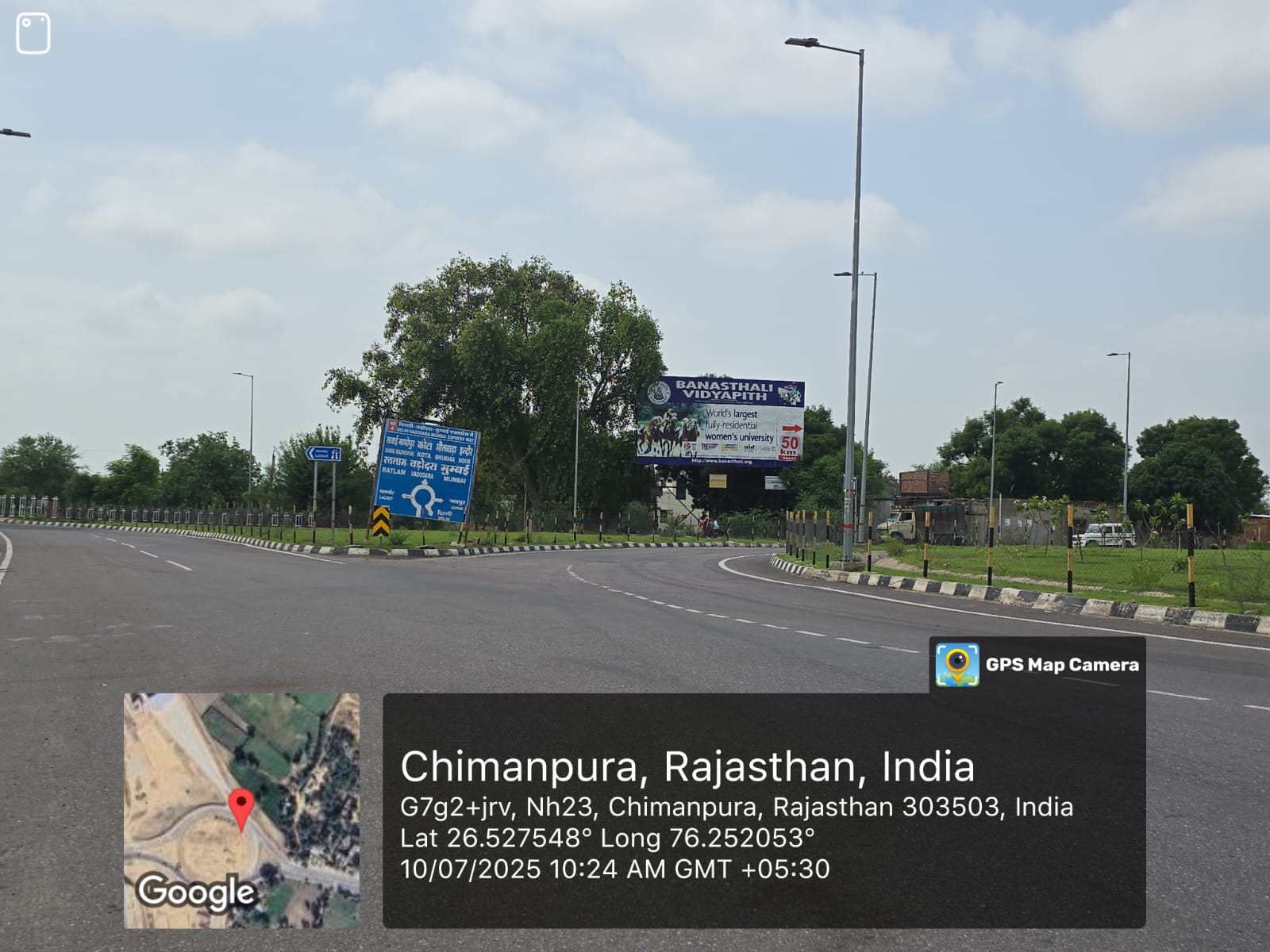 Hoarding image 123