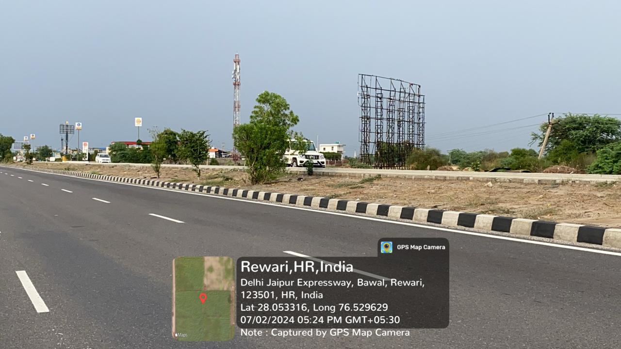 Hoarding image 56