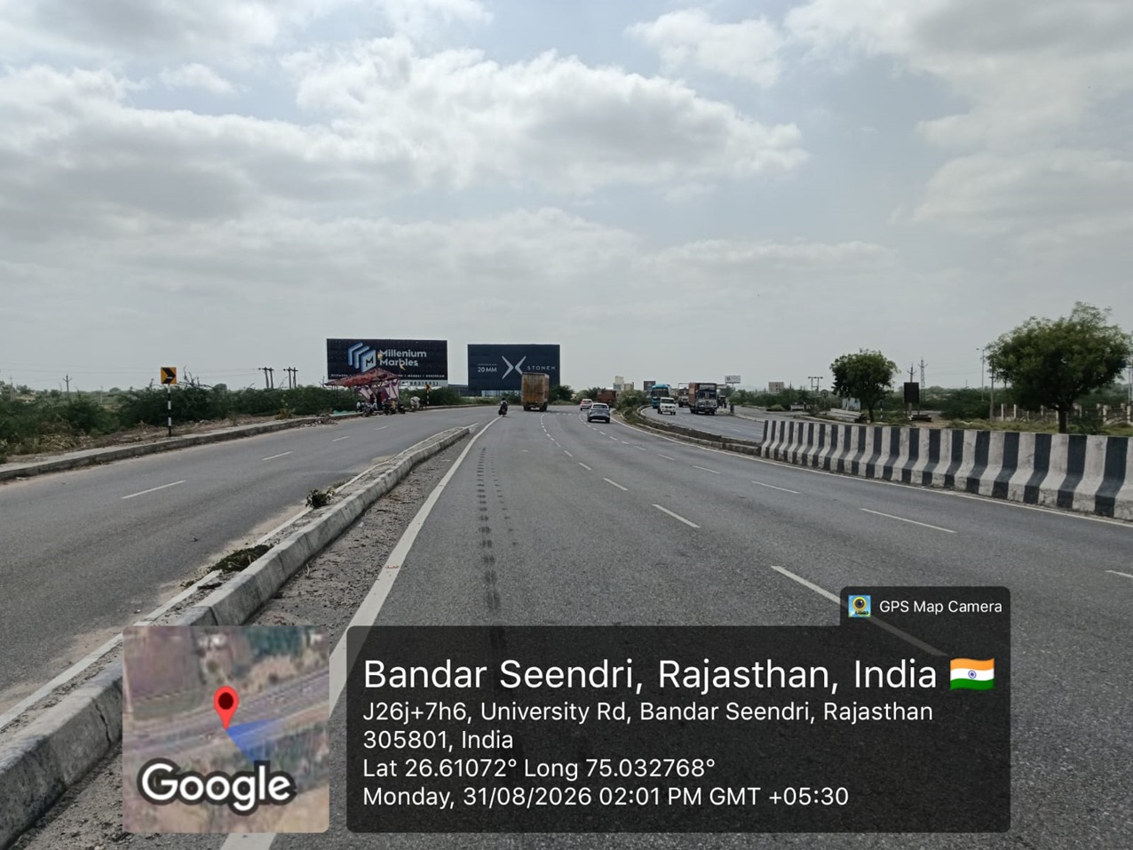 Hoarding image 475